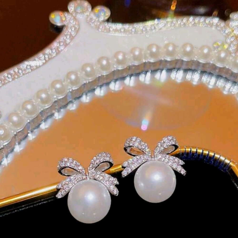 💗HP! Elegant Faux Pearl Pavè Rhinestone Bow Earrings New!